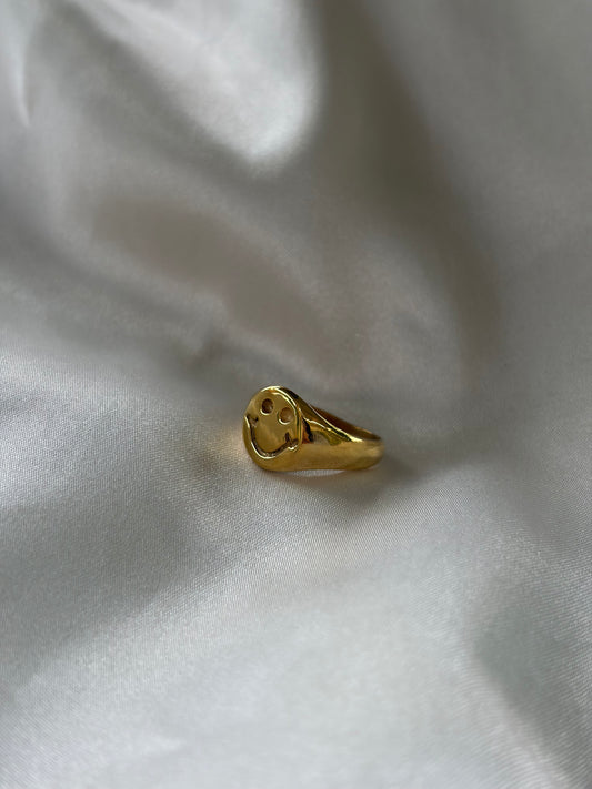 14k Gold Smiley Ring
